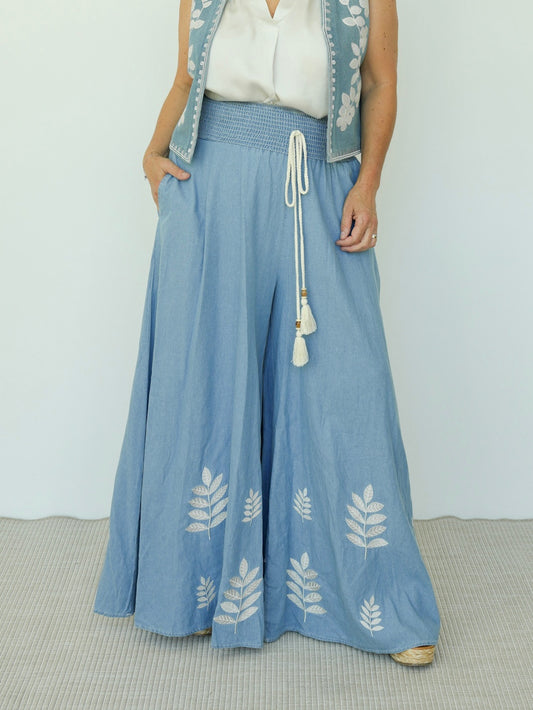 CALÇA GANGA BORDADOS